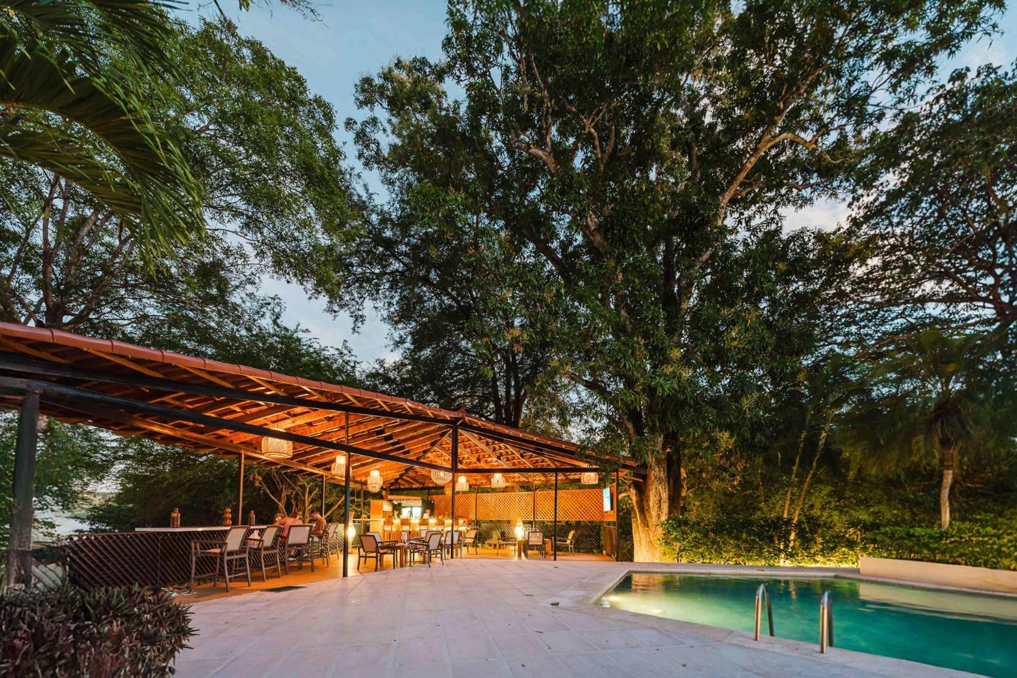 Papagayo Golden Palms Beachfront Hotel Panamá エクステリア 写真
